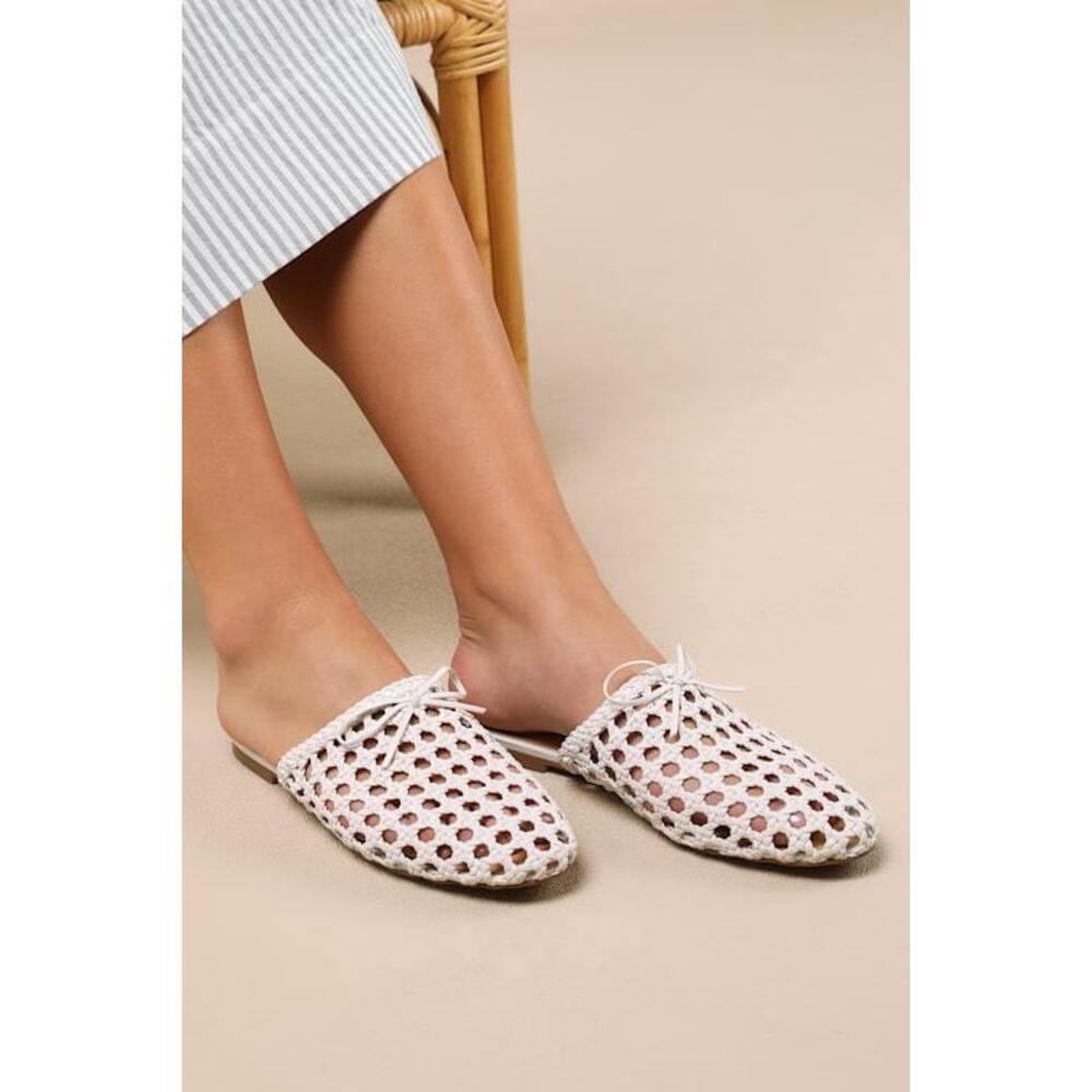 Lulus Alexine White Woven Raffia Flat Slides - Size 6
